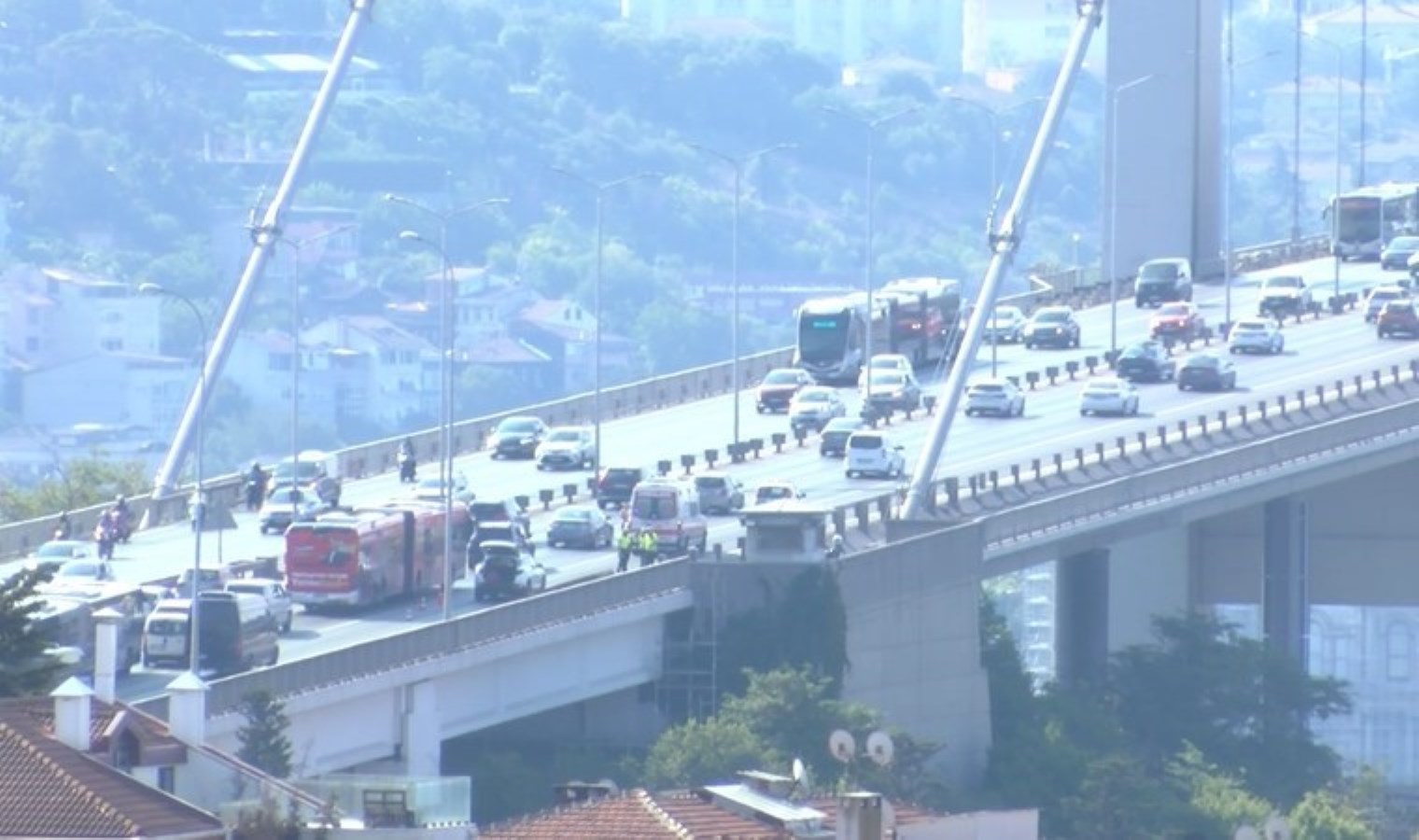 15 Temmuz Şehitler Köprüsü’nde kaza: 1 yaralı